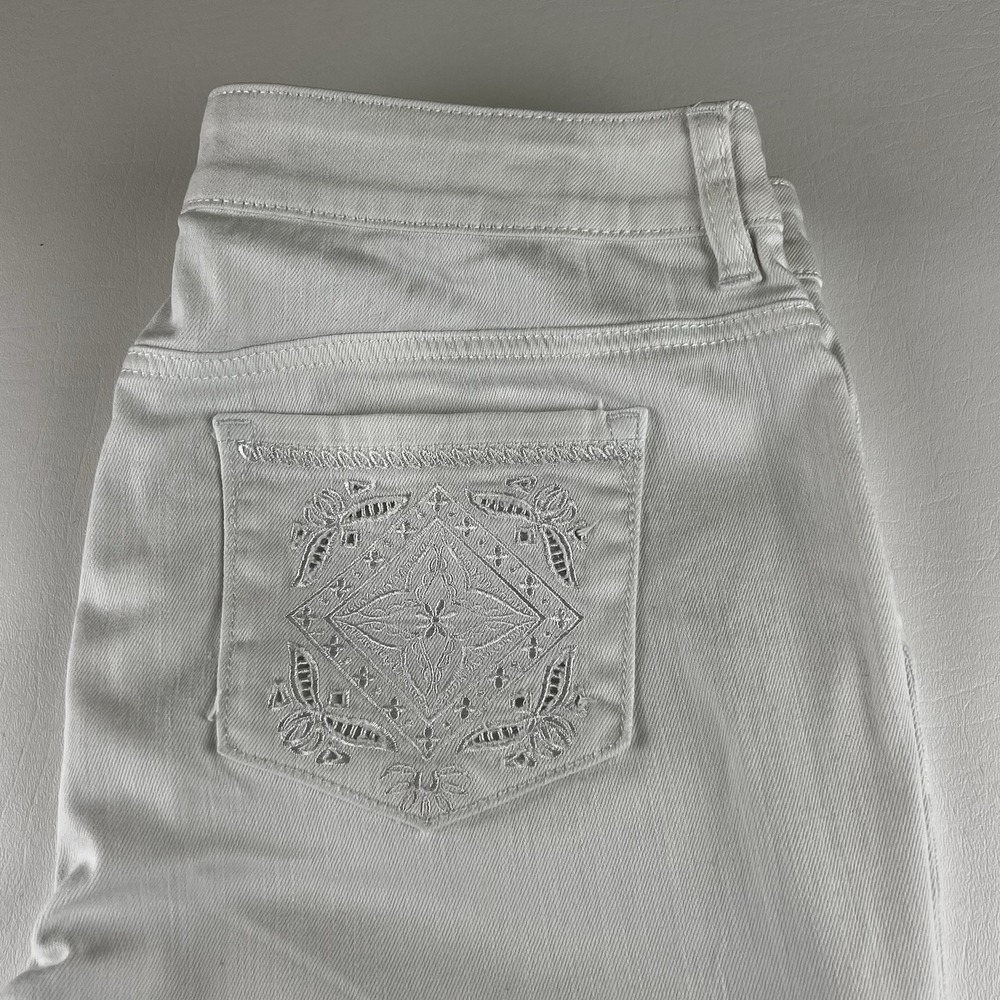 Chico's Women's Platinum Denim Ankle Jeans White Size 1.5 Summer Classic - Picture 2 of 10